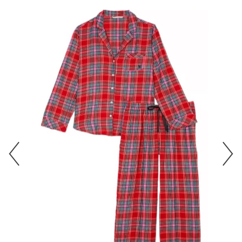 VICTORIA'S SECRET
Flannel Long Pajama Set